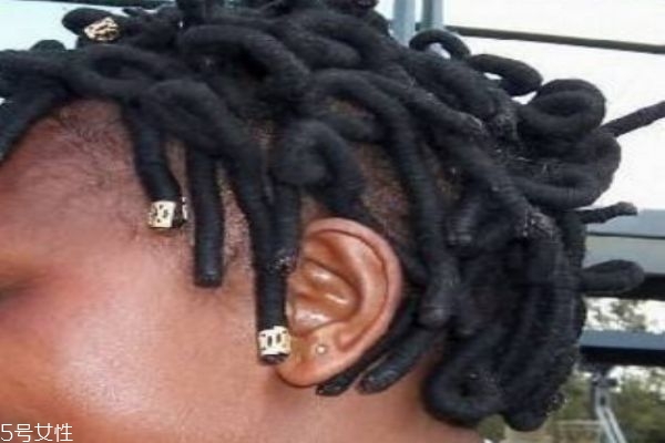 臟辮要先燙嗎 臟辮頭發(fā)長(zhǎng)出來怎么修