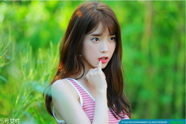 接近黑色的染發(fā)顏色 低調但是顯氣色的發(fā)色 接近黑色的染發(fā)顏色 低調但是顯氣色的發(fā)色