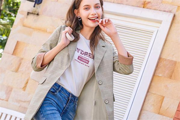 第一次上班穿什么衣服合適 職場(chǎng)新人看過(guò)來(lái) 第一次上班穿什么衣服合適 職場(chǎng)新人看過(guò)來(lái)