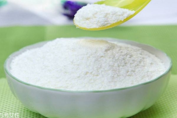 寶寶什么時(shí)候吃米粉 米粉的喂養(yǎng) 寶寶什么時(shí)候吃米粉 米粉的喂養(yǎng)