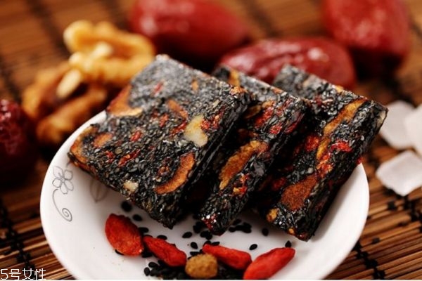 阿膠什么時(shí)候吃最好 吃阿膠的好處 阿膠什么時(shí)候吃最好 吃阿膠的好處