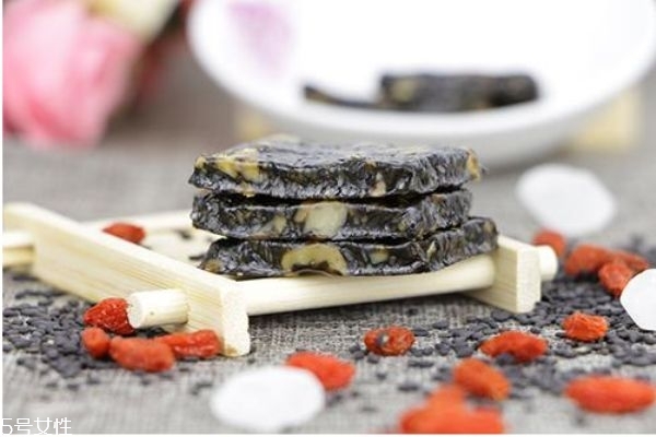 花膠阿膠可以一起燉嗎 花膠阿膠燉做法與功效 花膠阿膠可以一起燉嗎 花膠阿膠燉做法與功效