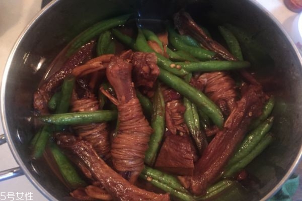 鴨腳包怎么吃 鴨腳包鍋?zhàn)械淖龇? alt=