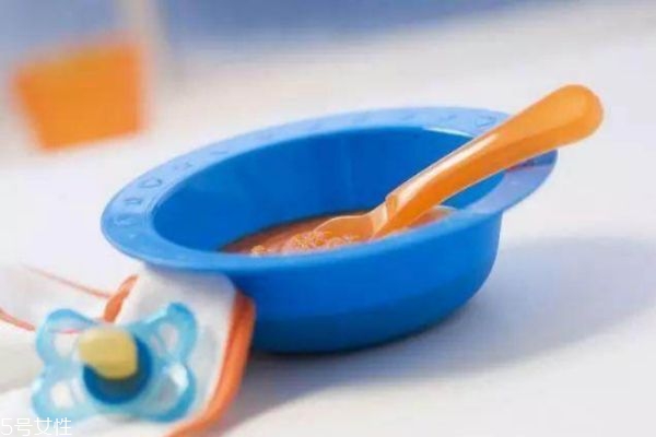 寶寶什么時(shí)候吃米粉 米粉的喂養(yǎng) 寶寶什么時(shí)候吃米粉 米粉的喂養(yǎng)