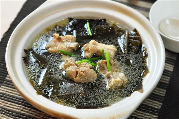 孕婦能喝海帶湯嗎 可以少量飲用 孕婦能喝海帶湯嗎 可以少量飲用