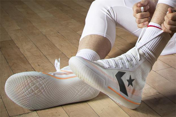 匡威all star pro bb籃球鞋實戰(zhàn)測評 匡威籃球鞋腳感 匡威all star pro bb籃球鞋實戰(zhàn)測評 匡威籃球鞋腳感