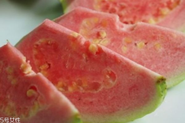 芭樂(lè)催熟辦法 紅心芭樂(lè)和白心芭樂(lè)的區(qū)別 芭樂(lè)催熟辦法 紅心芭樂(lè)和白心芭樂(lè)的區(qū)別