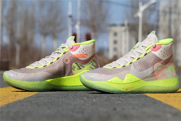 耐克kd12和威少2哪個好 kd12和威少2對比測評 耐克kd12和威少2哪個好 kd12和威少2對比測評