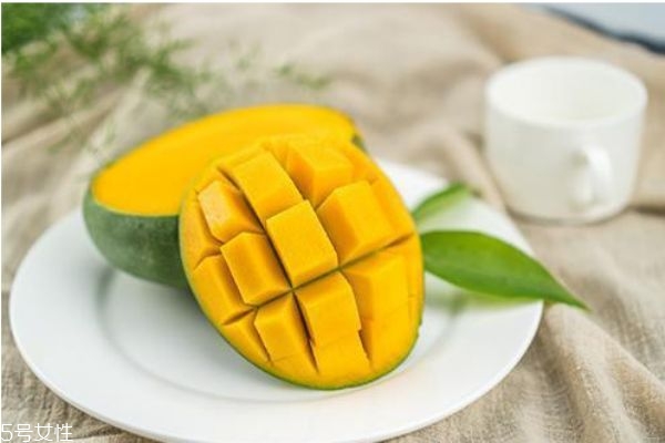 芒果什么季節(jié)吃最好 吃對時間更有效 芒果什么季節(jié)吃最好 吃對時間更有效