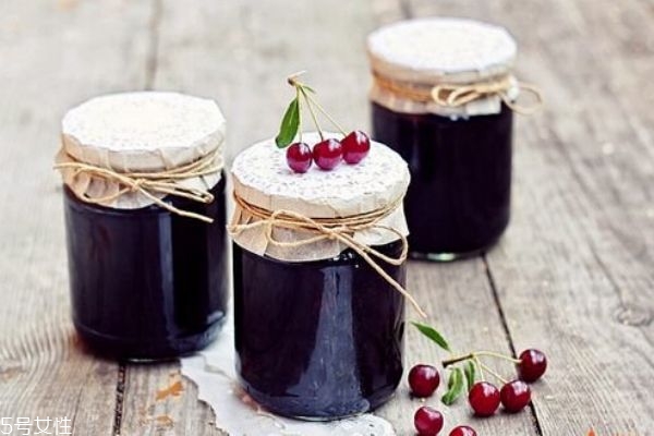 果醬可以怎么吃 果醬的吃法有哪些 果醬可以怎么吃 果醬的吃法有哪些