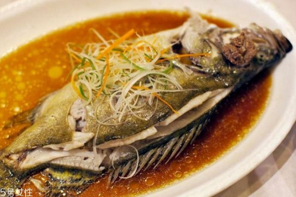 吃魚會長胖嗎 減肥人晚上能吃魚嗎 吃魚會長胖嗎 減肥人晚上能吃魚嗎