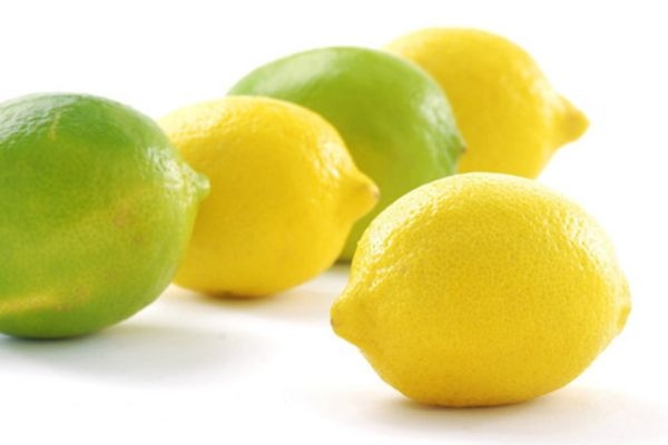 檸檬敷臉可以祛痘嗎 檸檬敷臉的注意事項 檸檬敷臉可以祛痘嗎 檸檬敷臉的注意事項