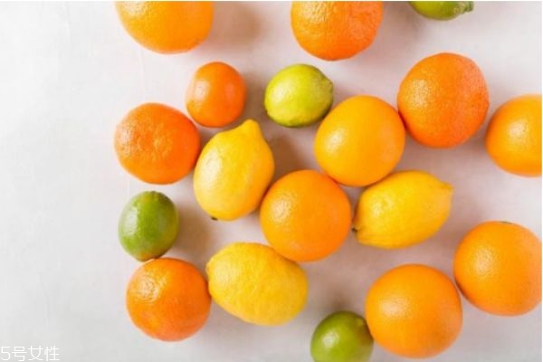 自制檸檬面膜有哪些 檸檬面膜的功效與作用 自制檸檬面膜有哪些 檸檬面膜的功效與作用