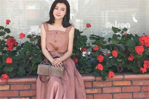 手臂粗可以穿無袖嗎 選對款式很顯瘦 手臂粗可以穿無袖嗎 選對款式很顯瘦