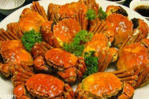 螃蟹怎么放不會死掉 活螃蟹能放冰箱嗎 螃蟹怎么放不會死掉 活螃蟹能放冰箱嗎