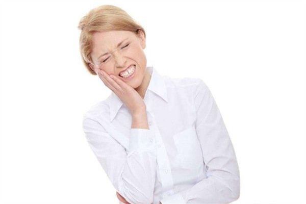 口腔潰瘍偏方一次就好是真的嗎 口腔潰瘍治療 口腔潰瘍偏方一次就好是真的嗎 口腔潰瘍治療