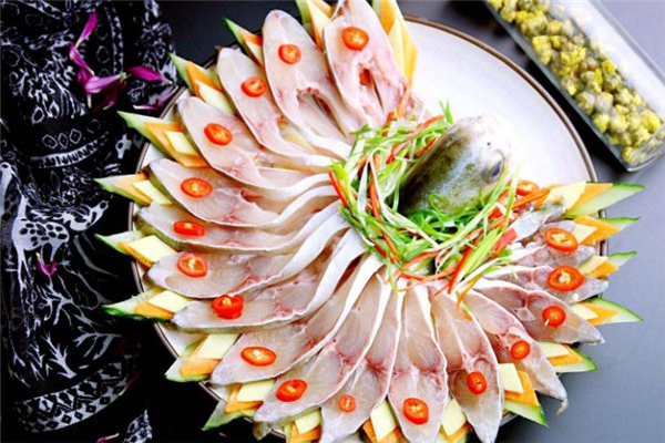 孔雀開屏魚用什么魚好 有多種選擇 孔雀開屏魚用什么魚好 有多種選擇