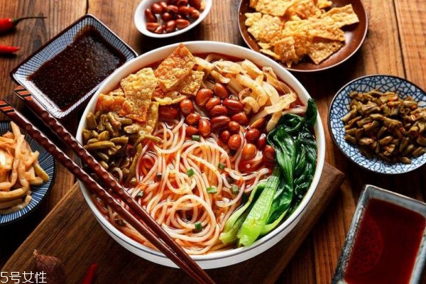 螺螄粉可以放雞蛋嗎 當(dāng)然可以 螺螄粉可以放雞蛋嗎 當(dāng)然可以