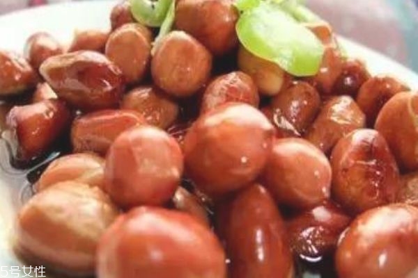 花生米泡醋的正確做法 醋泡花生的功效 花生米泡醋的正確做法 醋泡花生的功效