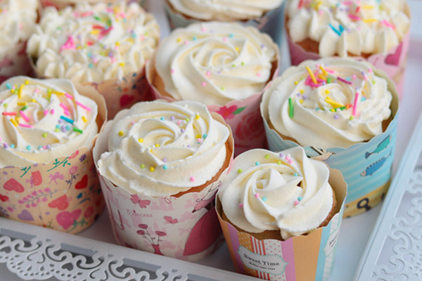 紙杯蛋糕怎么做 紙杯蛋糕做法 紙杯蛋糕怎么做 紙杯蛋糕做法