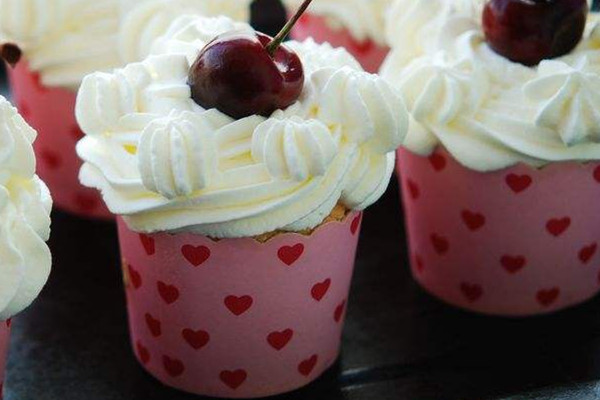 紙杯蛋糕怎么做 紙杯蛋糕做法 紙杯蛋糕怎么做 紙杯蛋糕做法