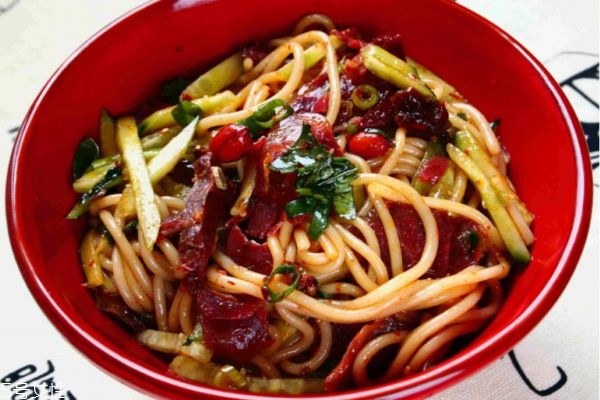 涼拌米線怎么做 涼拌米線的做法 涼拌米線怎么做 涼拌米線的做法