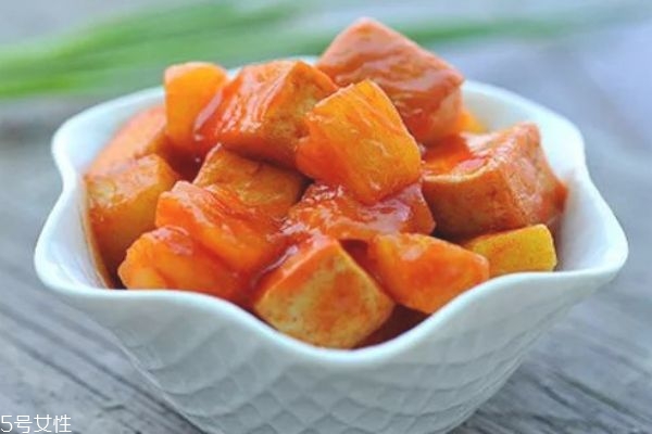 切開的菠蘿怎么保存 菠蘿切開后可以放多久 切開的菠蘿怎么保存 菠蘿切開后可以放多久