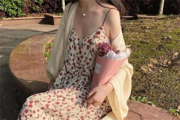 肩寬的女生怎么搭配衣服 記住這幾點(diǎn) 肩寬的女生怎么搭配衣服 記住這幾點(diǎn)