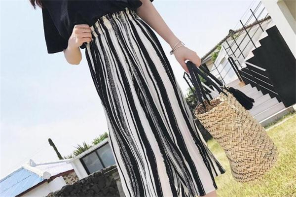 肩寬的女生怎么搭配衣服 記住這幾點(diǎn) 肩寬的女生怎么搭配衣服 記住這幾點(diǎn)