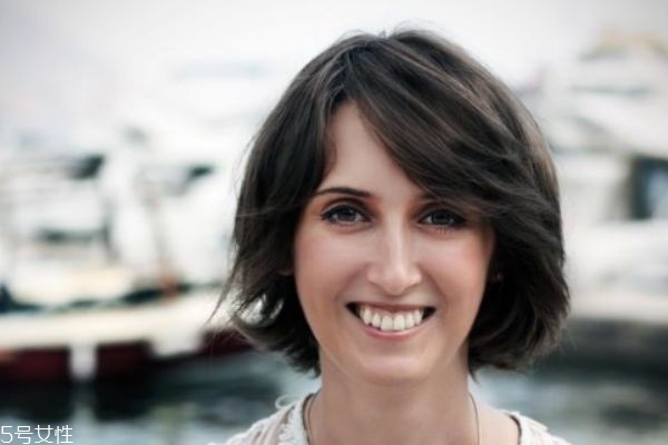 面部刮痧會(huì)傷害皮膚嗎 面部刮痧的好處 面部刮痧會(huì)傷害皮膚嗎 面部刮痧的好處