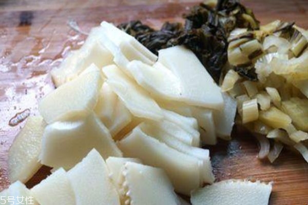 春筍怎么切 春筍怎么切口感好 春筍怎么切 春筍怎么切口感好