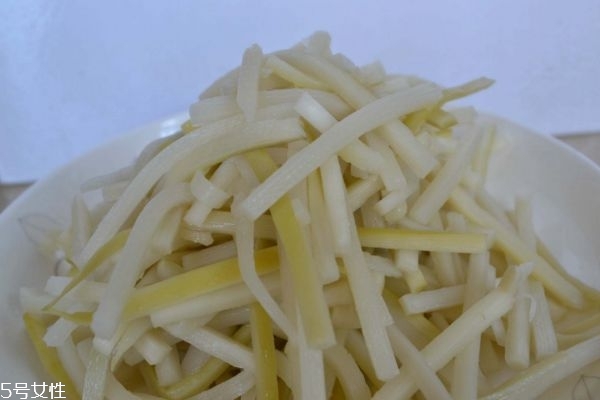 酸筍有什么營養(yǎng)價值 酸筍的功效與作用 酸筍有什么營養(yǎng)價值 酸筍的功效與作用