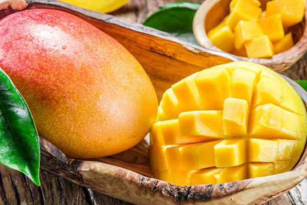 芒果可以和香蕉一起吃嗎 芒果的功效 芒果可以和香蕉一起吃嗎 芒果的功效
