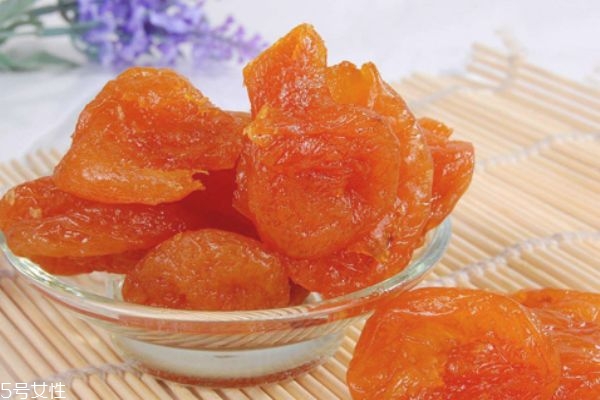 杏干的功效與作用 杏干的食用禁忌 杏干的功效與作用 杏干的食用禁忌