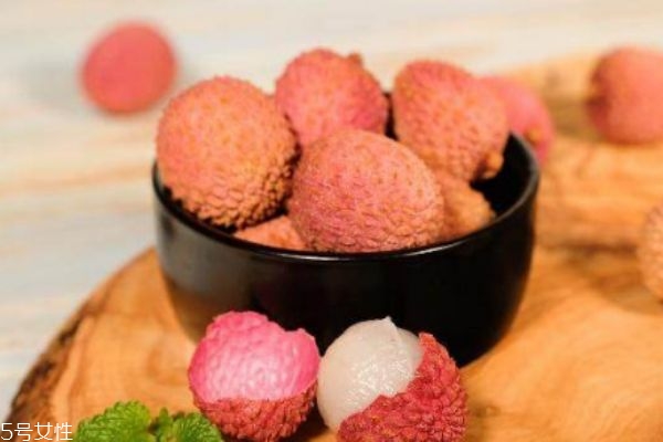 荔枝殼發(fā)霉了還能吃嗎 新鮮荔枝怎么保存 荔枝殼發(fā)霉了還能吃嗎 新鮮荔枝怎么保存