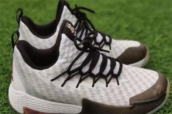 匹克閃電2019測評(píng) 路威版閃電2019開箱報(bào)告