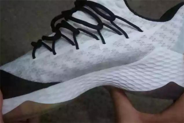 匹克閃電2019測評(píng) 路威版閃電2019開箱報(bào)告