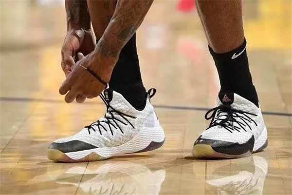 匹克閃電2019測評(píng) 路威版閃電2019開箱報(bào)告