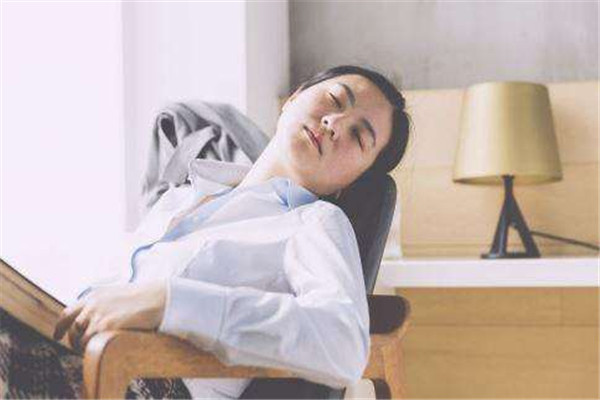 體內(nèi)濕氣重吃什么去除 濕氣重吃什么食物 體內(nèi)濕氣重吃什么去除 濕氣重吃什么食物