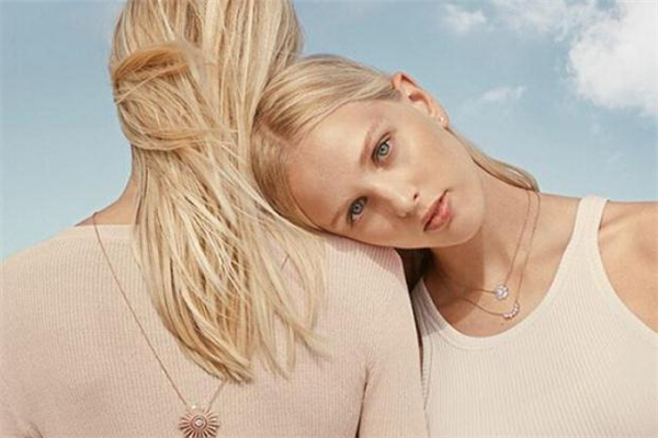 施華洛世奇太陽花項(xiàng)鏈多少錢 母親節(jié)新款 施華洛世奇太陽花項(xiàng)鏈多少錢 母親節(jié)新款