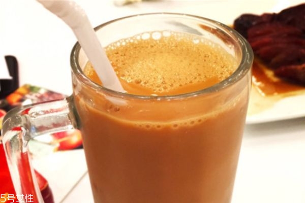 奶茶制作方法和配方 最簡單的做奶茶的方法 奶茶制作方法和配方 最簡單的做奶茶的方法