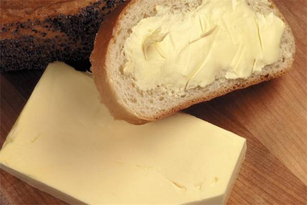 奶油奶酪過期還能用嗎 奶油奶酪的保質(zhì)期 奶油奶酪過期還能用嗎 奶油奶酪的保質(zhì)期