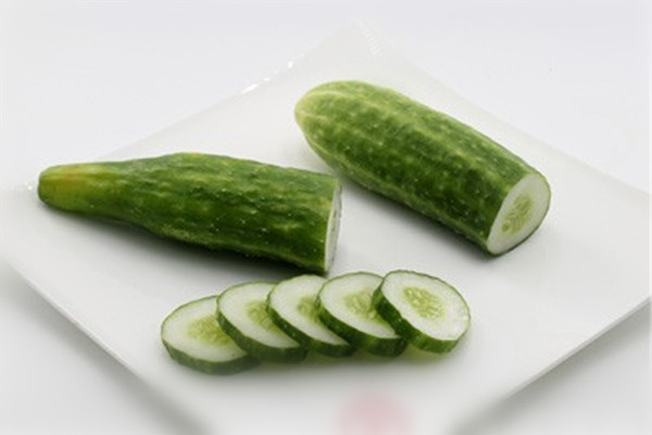黃瓜可以去黑眼圈嗎 黃瓜的作用 黃瓜可以去黑眼圈嗎 黃瓜的作用