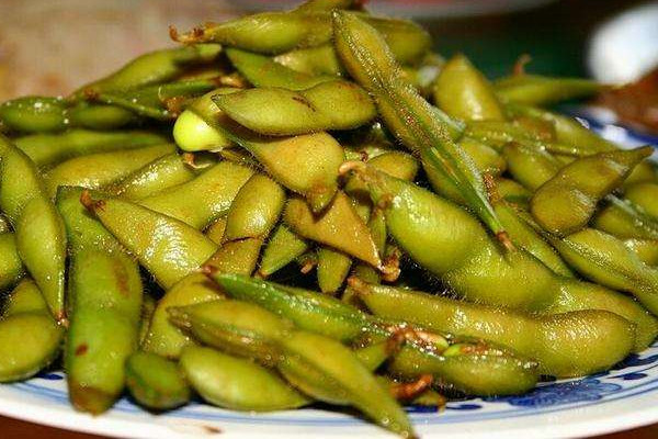 毛豆可以和魚一起吃嗎 毛豆的禁忌 毛豆可以和魚一起吃嗎 毛豆的禁忌