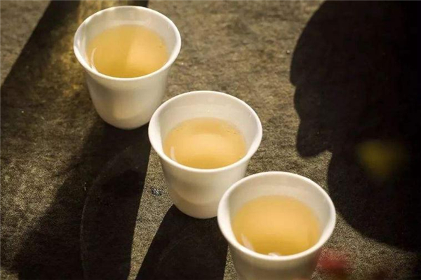 老白茶可以保存多久 老白茶保質(zhì)期 老白茶可以保存多久 老白茶保質(zhì)期