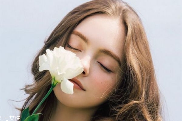 假體隆鼻做完能汗蒸嗎 假體隆鼻之后注意事項(xiàng) 假體隆鼻做完能汗蒸嗎 假體隆鼻之后注意事項(xiàng)