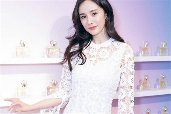 雅詩蘭黛真愛香水多少錢 雅詩蘭黛春季新品 雅詩蘭黛真愛香水多少錢 雅詩蘭黛春季新品