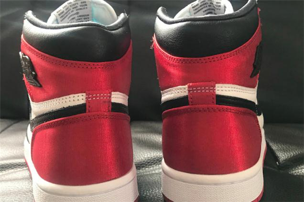 aj1絲綢黑腳趾發(fā)售時(shí)間 下一雙天價(jià)鞋款 aj1絲綢黑腳趾發(fā)售時(shí)間 下一雙天價(jià)鞋款