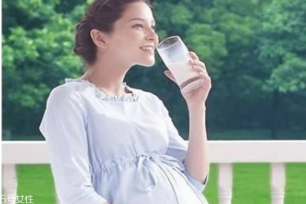 孕婦吃的鈣片應(yīng)該怎么選 孕期選擇補(bǔ)鈣產(chǎn)品的標(biāo)準(zhǔn) 孕婦吃的鈣片應(yīng)該怎么選 孕期選擇補(bǔ)鈣產(chǎn)品的標(biāo)準(zhǔn)