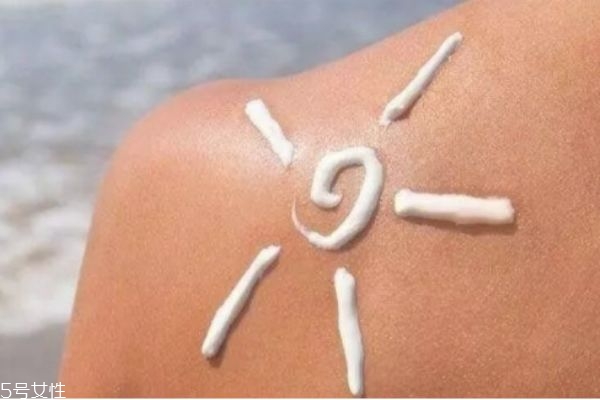 防曬霜第幾部使用 護膚的最后一步 防曬霜第幾部使用 護膚的最后一步